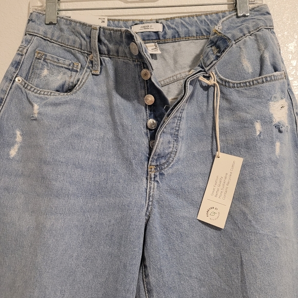 NWT FOREVER 21 Mom Jeans Women 26 Blue High Rise 5-Pocket Button Fly Distressed - Picture 4 of 12